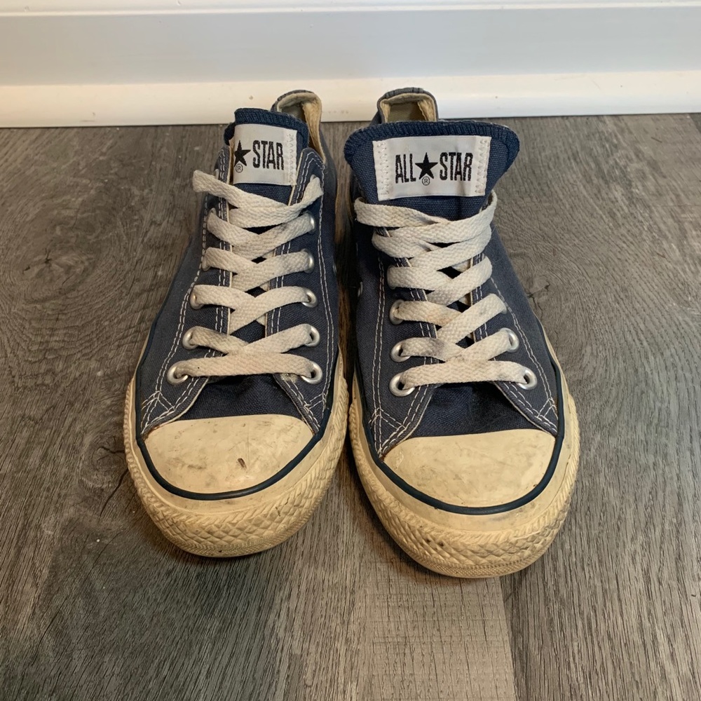 Converse Low Top Navy Blue